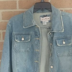 A.M.I. | Medium Wash Jean Jacket Size Medium